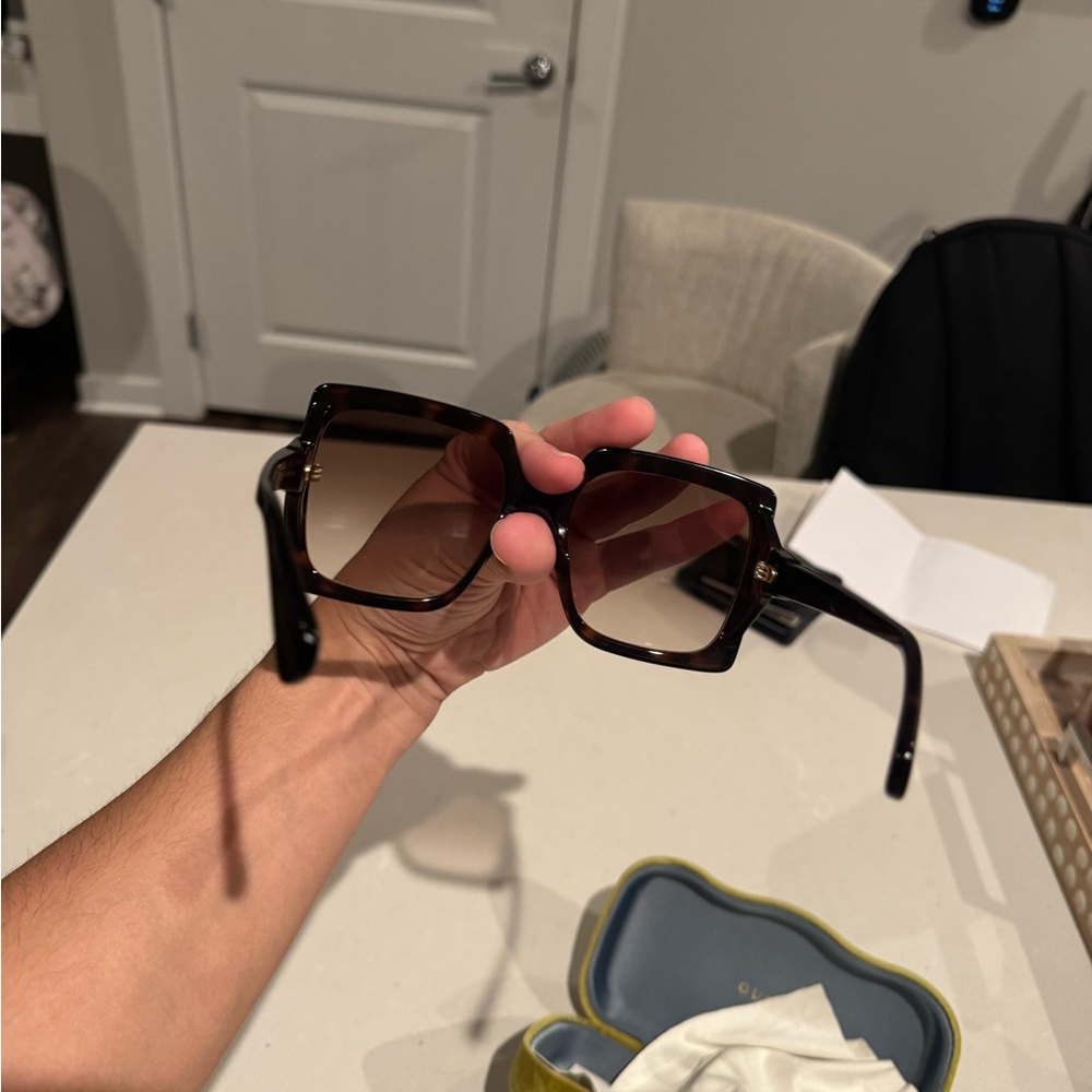 Gucci sunglasses - GG0876S - Picture 3 of 10